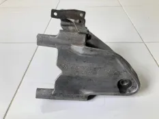 Кронштейн двигателя правый Volkswagen Touareg 1 7L