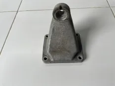 Кронштейн двигателя правый SsangYong Kyron DJ G23D