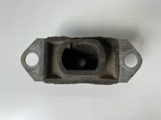 Опора МКПП левая Renault Logan 1 K7M710 2011