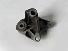 Кронштейн КПП Ford Focus 2 1.6