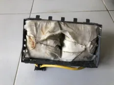 Подушка безопасности пассажира Mitsubishi