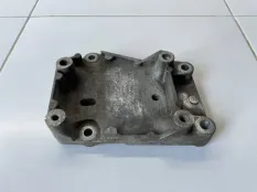 Кронштейн компрессора кондиционера Ford Focus 1