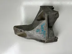 Кронштейн двигателя правый Opel Vectra B