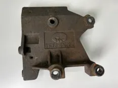 Кронштейн компрессора кондиционера BYD F3 1