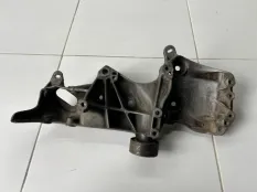 Кронштейн генератора Dacia Logan 1