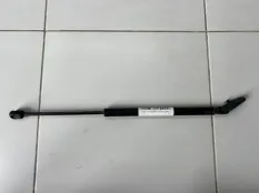 Амортизатор двери багажника правый Mitsubishi