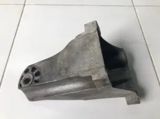 Кронштейн двигателя левый Ford Transit 7 JXFA 2.4