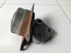 Опора двигателя правая Opel Astra G Z16XE 2003