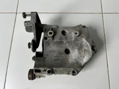 Кронштейн компрессора кондиционера SsangYong Kyron