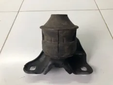 Кронштейн двигателя правый Ford Mondeo 3 2.0 2000