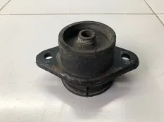 Опора подрамника Toyota Hilux 7 2010