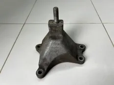 Кронштейн КПП левый Ford Mondeo 3 BWY УНИВЕРСАЛ