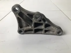 Кронштейн КПП Ford Mondeo 3 2.0 2000