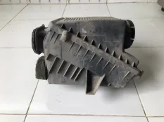 Корпус воздушного фильтра Cadillac Escalade GMT800