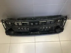 Кронштейн решетки радиатора Ford Kuga 2