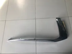 Накладка бампера передняя левая Mitsubishi Pajero