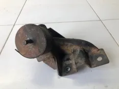 Опора двигателя правая Chevrolet Niva 1.7 2004