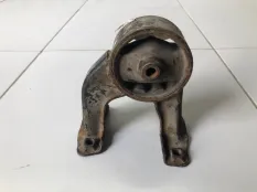 Опора двигателя задняя Hyundai Matrix 1.6 2002