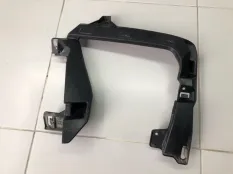 Кронштейн фары противотуманной правый Mitsubishi