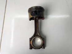 Поршень с шатуном Daewoo Nexia A15MF