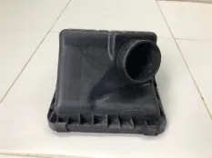 Корпус воздушного фильтра верхняя часть Hyundai