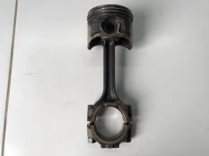 Поршень с шатуном Nissan Maxima A32 VQ20