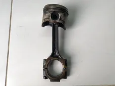 Поршень с шатуном Nissan Maxima A32 VQ20