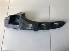 Кронштейн бампера передний левый Renault Arkana