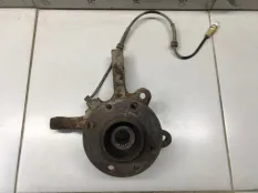 Кулак поворотный передний правый Renault Clio 2