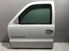 Дверь передняя левая Cadillac Escalade GMT800 6.0