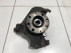 Кулак поворотный передний правый Opel Corsa D