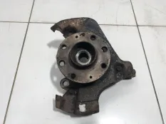 Кулак поворотный передний левый Opel Corsa D