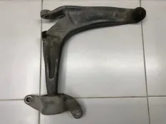 Рычаг подвески передний правый Honda Civic 8 R18A2