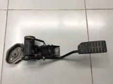 Педаль газа Nissan Almera 2 N16 ХЭТЧБЭК YD22DDT