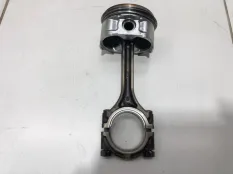 Поршень с шатуном Mitsubishi Lancer 9 4G18 1.6