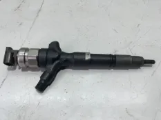 Форсунка дизельная электрическая Toyota Hilux 7