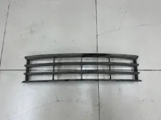 Решетка в бампер центральная Skoda Octavia A5