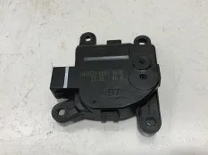 Моторчик заслонки отопителя Kia Sportage 4 QL