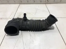 Патрубок воздушного фильтра Hyundai Starex 1 A1