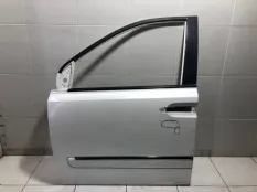 Дверь передняя левая Kia Carnival 2 VQ