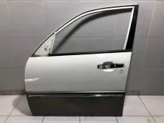 Дверь передняя левая SsangYong Rexton 1 Y290