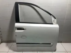 Дверь передняя правая Kia Carnival 2 VQ