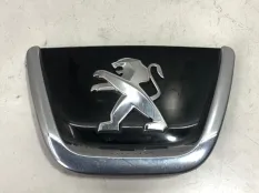 Эмблема на бампер передняя Peugeot 308 1 T7