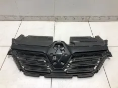 Решетка радиатора Renault Logan 2