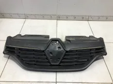 Решетка радиатора Renault Logan 2