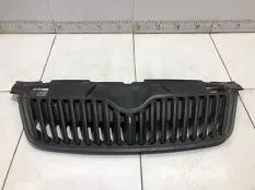 Решетка радиатора Skoda Fabia 5J CGPA 1.2 БЕНЗИН
