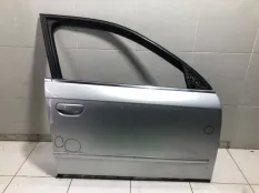 Дверь передняя правая Audi A4 B7
