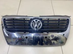 Решетка радиатора Volkswagen Passat B6 3C2 СЕДАН