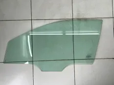 Стекло двери переднее левое SsangYong Actyon 2 CK
