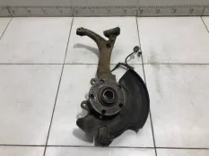 Кулак поворотный передний правый Audi A6 C5 4B2